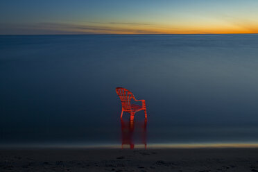 Stuhl in der Ostsee - FOLF06789