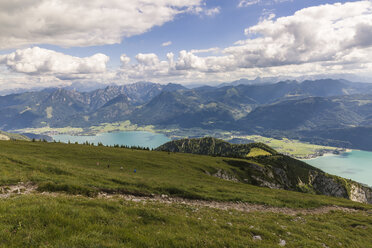 Austria, Salzkammergut, Alps, View from Mountain Schafberg to Lake Wolfgangsee - AIF00459