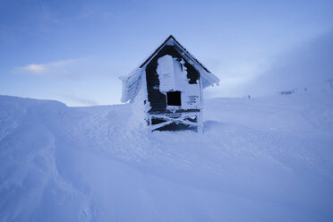 Kleine Hütte im Schnee - FOLF07089