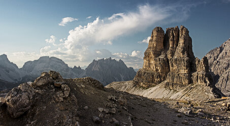 Torre di Toblin an einem sonnigen Tag - CAVF33527