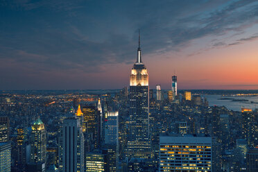 Manhattan, Empire State Building at dusk - FOLF07935