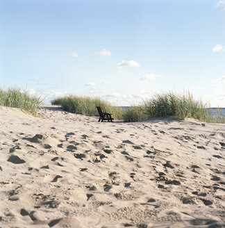 Liegestuhl am Sandstrand - FOLF08001