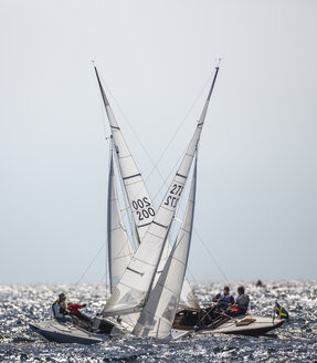 Boote der Drachenklasse auf See während der Sandhamn Race Week - FOLF08344