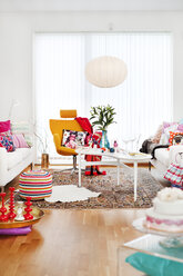 Multi colored living room - FOLF08775