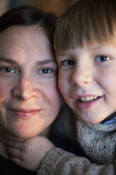 Portrait of mother and son - FOLF08878