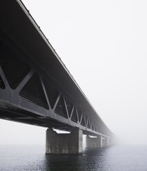 Öresundbrücke im Nebel - FOLF09146