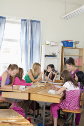 Students in classroom - FOLF09170