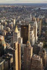 Blick von oben auf die Innenstadt von New York City - FOLF09288