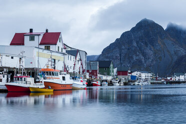 Norway, Lofoten Islands, Henningsvaer - WVF01001