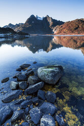 Norwegen, Lofoten-Inseln, Küste und Meer - WVF01028