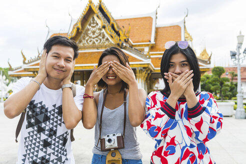 Thailand, Bangkok, drei Freunde haben Spaß - WPEF00186