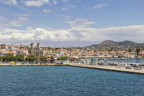 Griechenland, Aegina, Blick auf den Hafen, lizenzfreies Stockfoto