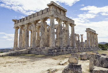 Griechenland, Aegina, Blick auf die Ruine des Tempels von Aphaea - MAM00008