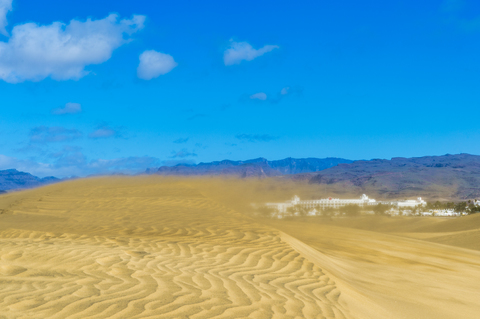 Spanien, Kanarische Inseln, Gran Canaria, Sandsturm in den Dünen, lizenzfreies Stockfoto