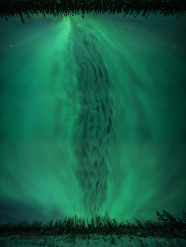 Symmetrisches Bild des Polarlichts, lizenzfreies Stockfoto