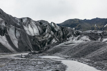 Landschaftliche Ansicht von Schnee auf Bergen gegen Himmel - CAVF42476