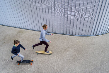 Young couple longboarding, seen from above - STSF01486