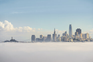 USA, Kalifornien, San Francisco, Nebel - MKFF00351