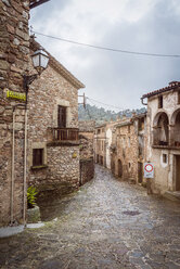 Spanien, Katalonien, Mura, Gasse in der mittelalterlichen Altstadt - SKCF00439