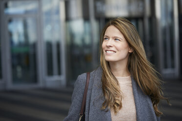 Portrait of confident businesswoman - PNEF00605