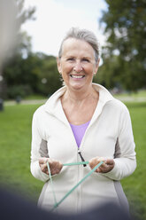 Woman exercising in the park - MASF06795