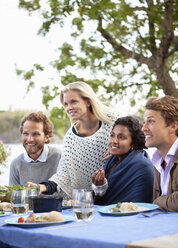 Freunde beim Abendessen - MASF06911