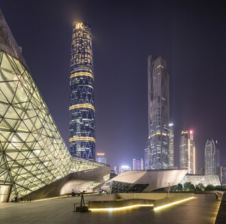 China, Guangzhou, Opernhaus bei Nacht - SPP00010