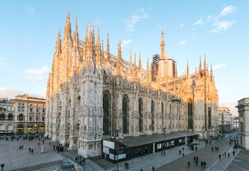 Italien, Lombardei, Mailand, Galleria Vittorio Emanuele II und der Dom auf der Piazza del Duomo - TAMF01051