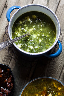 Caldo verde, Suppe mit Grünkohl, Chorizo und Kartoffeln - SBDF03550