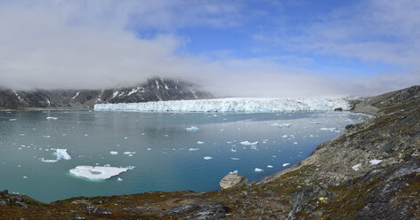 Greenland, East Greenland, Knud Rasmussen Glacier - ESF01604