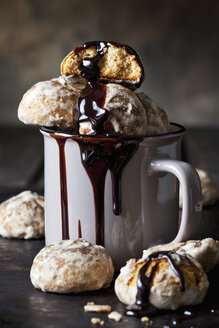Russian Gingerbread in cup with chocolate sauce - CSF29084