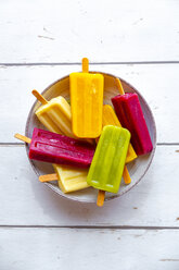 Bowl with colorful popsicles - SARF03698