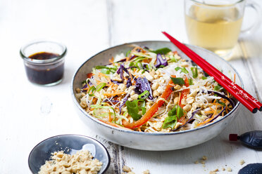 Salad with glas noodles, cabbage, carrots, bell peppers, spring onions, peanuts and hot thai dressing - SBDF03579