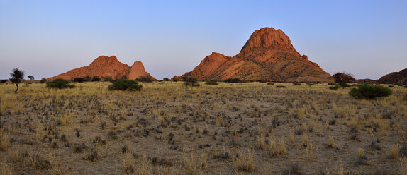 Africa, Namibia, Erongo Province, Panoramic view of Spitzkoppe - ESF01617