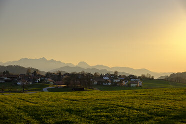 Germany, Bavaria, Chiemgau, Alps, Leiten at sunset - LBF01929