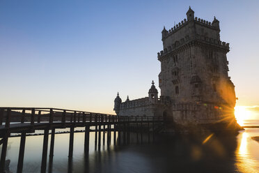Portugal, Lissabon, Turm von Belem bei Sonnenuntergang - WPEF00219