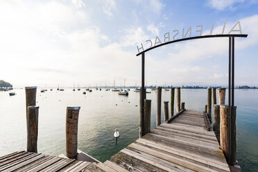 Germany, Baden Wuerttemberg, view of pier at Allensbach - WDF04650