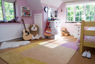 Tidy room - CUF00113