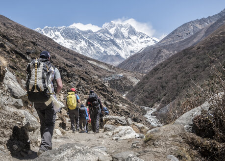 Nepal, Solo Khumbu, Everest, Bergsteiger am Dingboche - ALRF01046