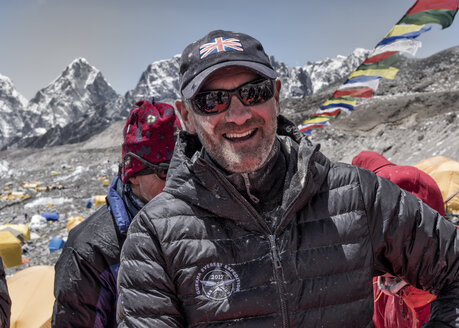 Nepal, Solo Khumbu, Gruppe von Bergsteigern im Everest Base Camp - ALRF01060