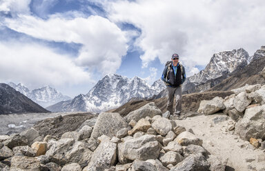 Nepal, Solo Khumbu, Everest, Bergsteiger am Gorak Shep - ALRF01096