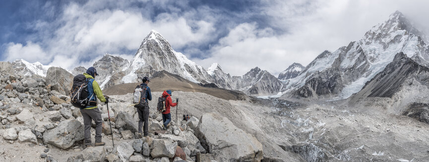 Nepal, Solo Khumbu, Everest, Mountaineers at Gorak Shep - ALRF01097