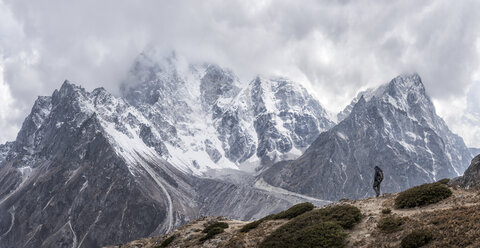 Nepal, Solo Khumbu, Everest, Bergsteiger in Dhugla - ALRF01117