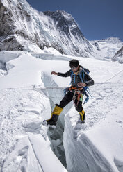 Nepal, Solo Khumbu, Everest, Mountaineer at Western Cwm - ALRF01144