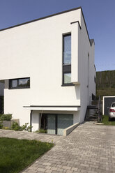 Germany, modern white villa, partial view - CMF00807