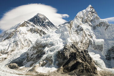 Mount Everest und Lhotse - ISF00239