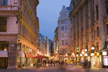 Vorosmarty-Platz Busdapest - ISF00413