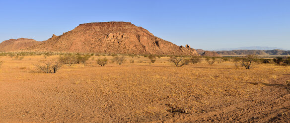 Afrika, Namibia, Kunene-Provinz, Namib-Wüste, Damaraland, Twyvelfontein, Aba Huab-Tal, Granitlandschaft - ESF01661