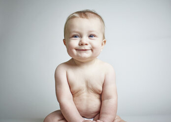 Baby lächelnd - ISF00812
