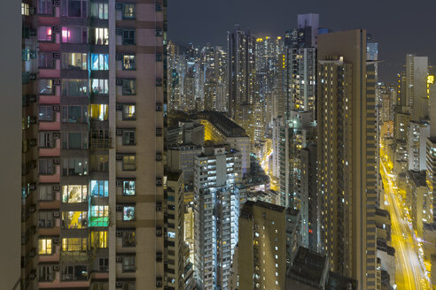 China, Hongkong, Sheung Wan bei Nacht - MKFF00369